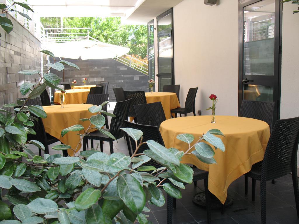 Hotel Vittoria San Giovanni Rotondo Ngoại thất bức ảnh