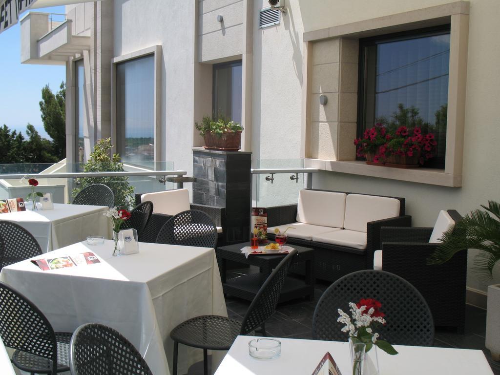 Hotel Vittoria San Giovanni Rotondo Ngoại thất bức ảnh