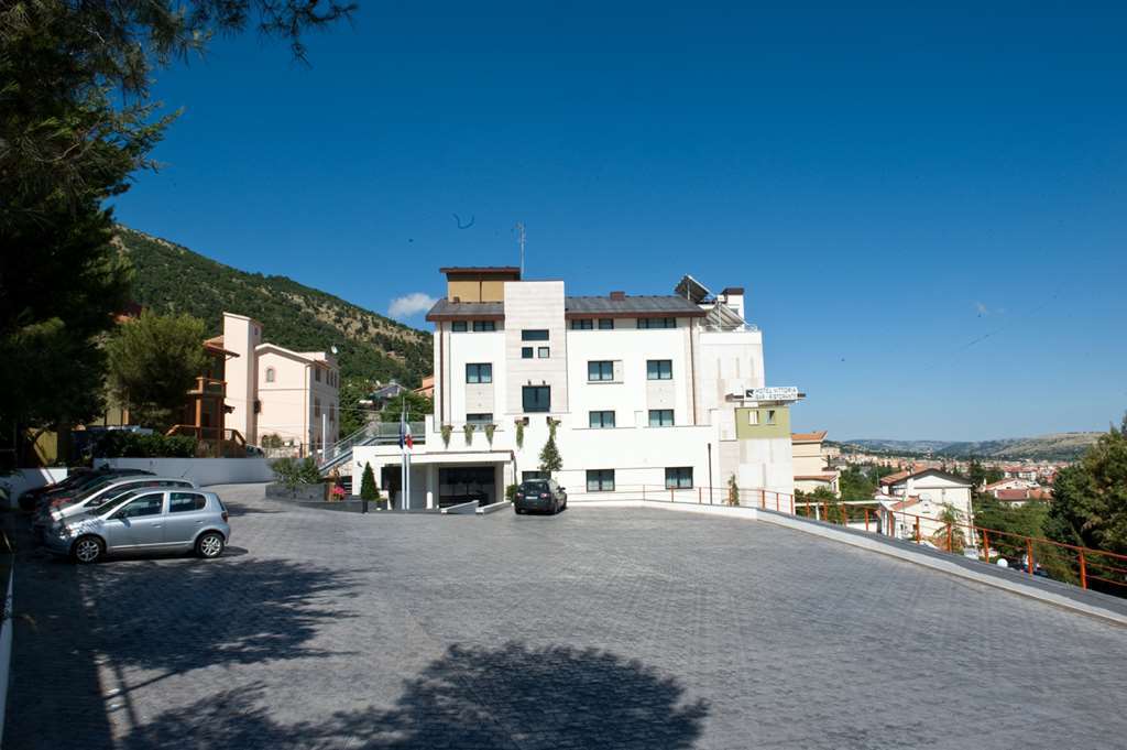 Hotel Vittoria San Giovanni Rotondo Ngoại thất bức ảnh