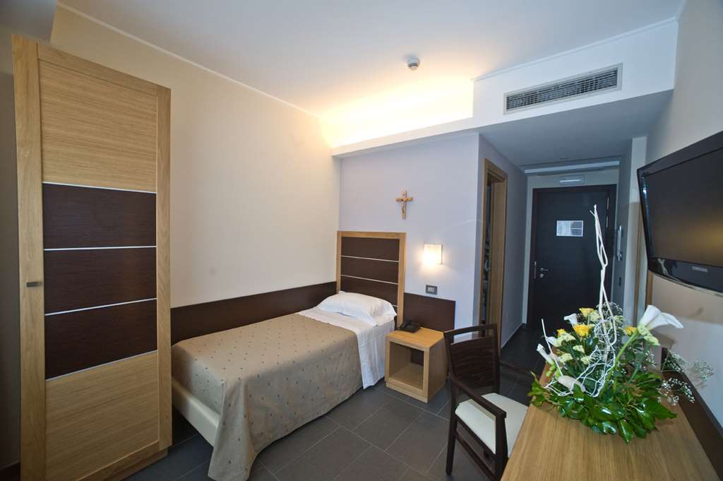 Hotel Vittoria San Giovanni Rotondo Phòng bức ảnh